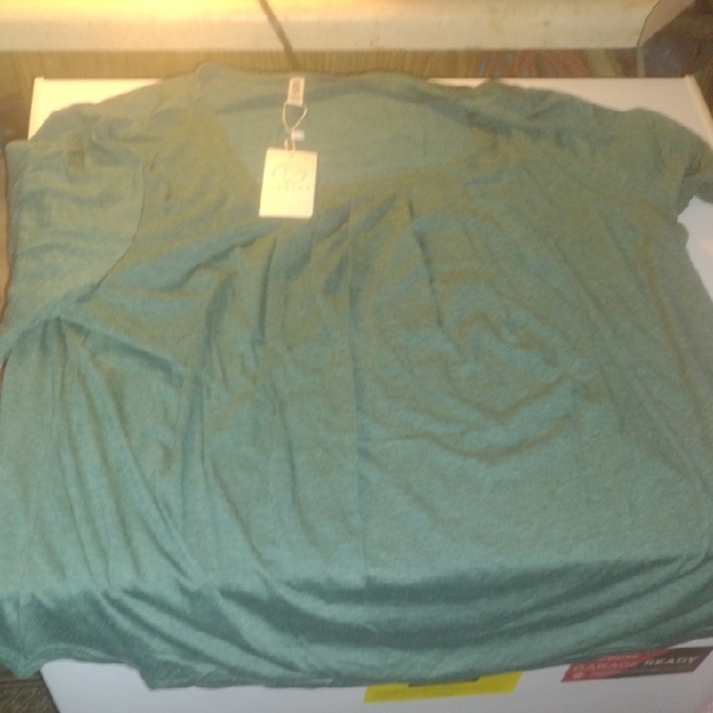 Women's  Green Top 3XL NWT